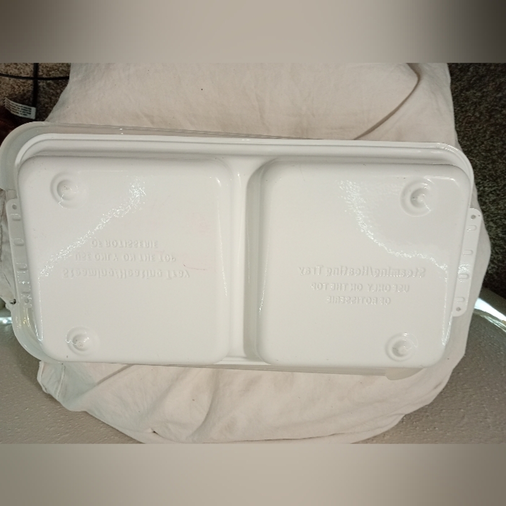 Rancho Rotisserie Enamel Tray Metal Container w/ Plastic Lid Closure - Picture 5 of 5